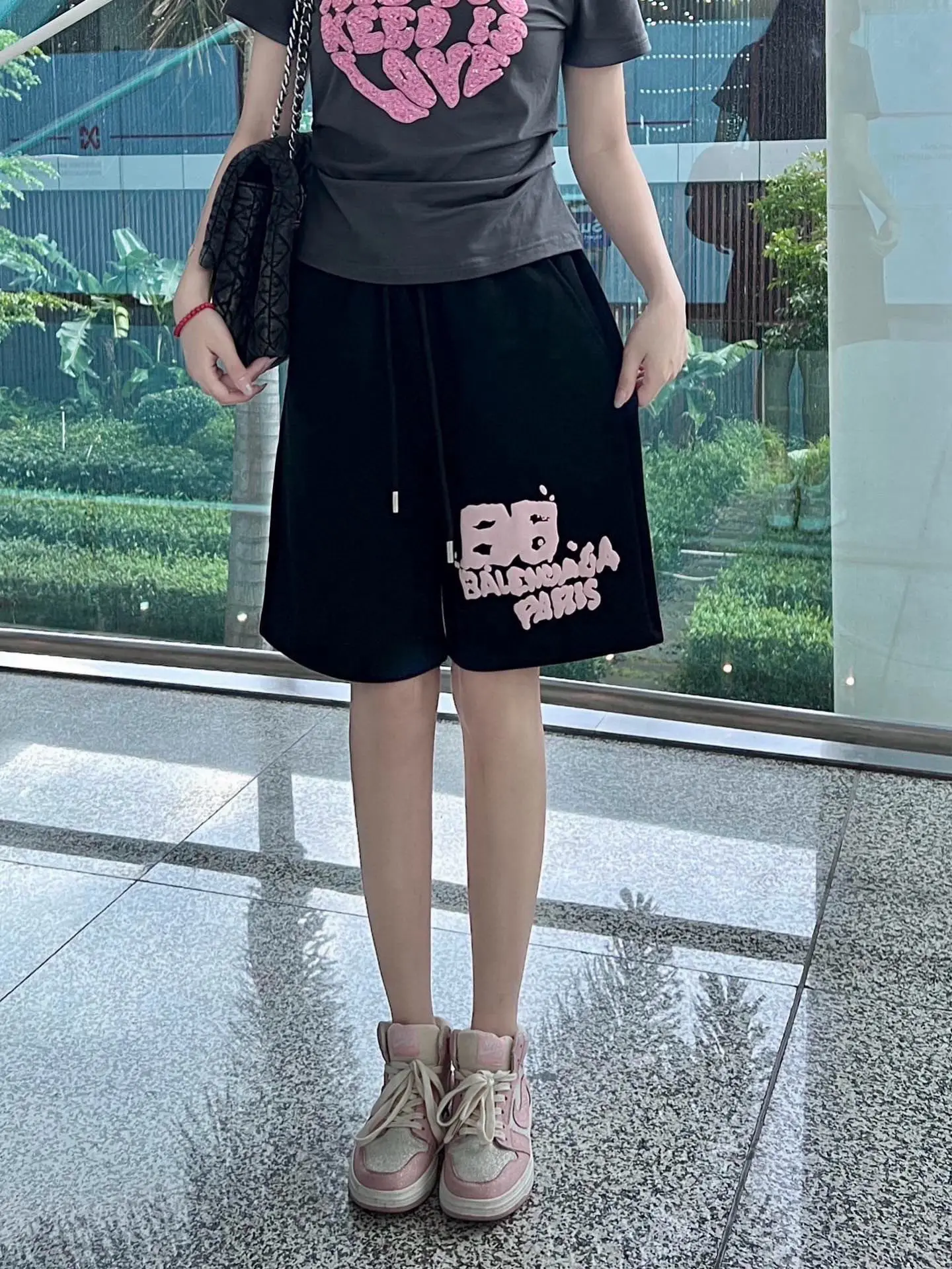Graffiti Logo Print Cotton Shorts D12511261 — view 8