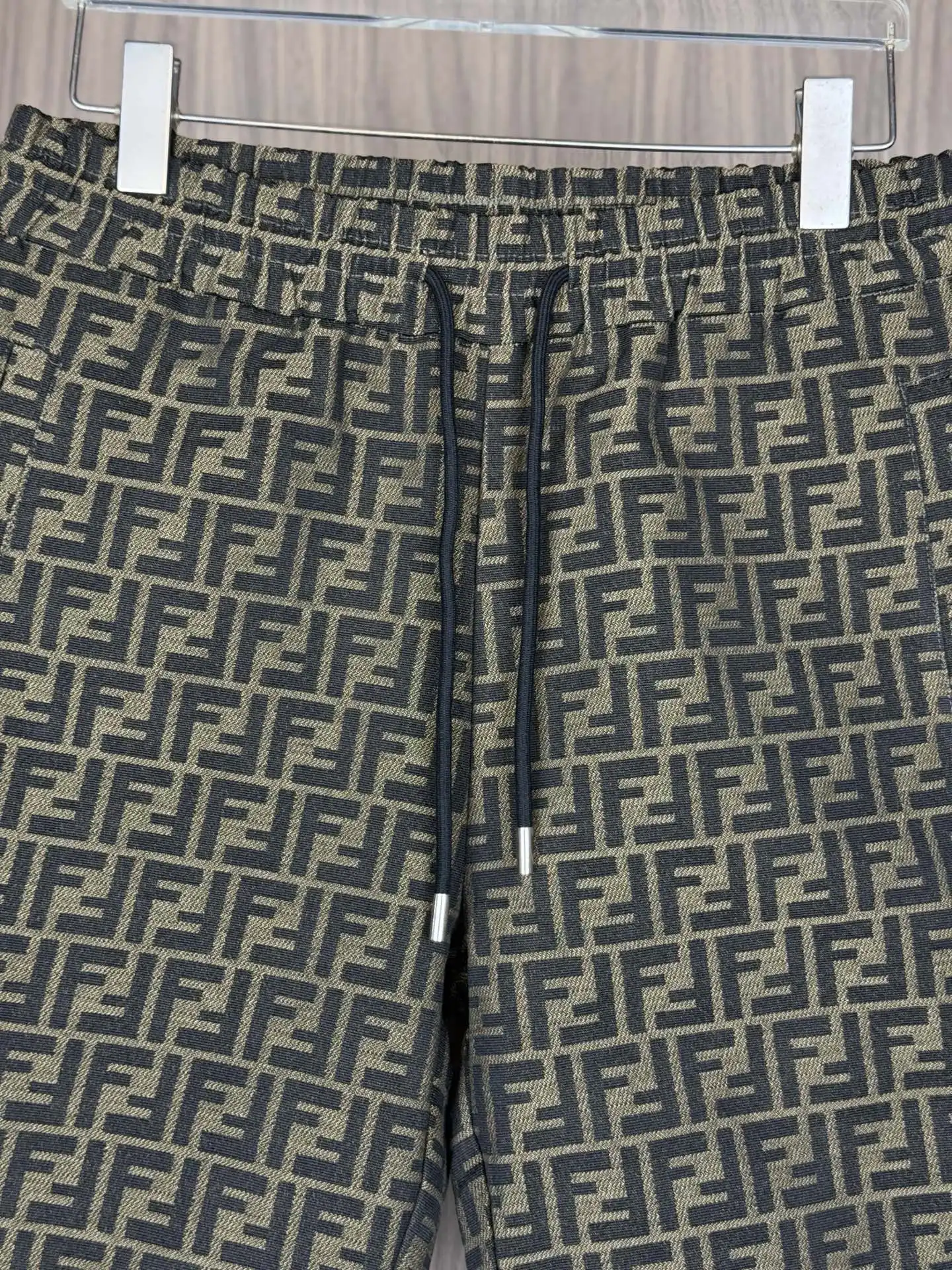 FF Logo Jacquard Drawstring Shorts D13511267 — view 3