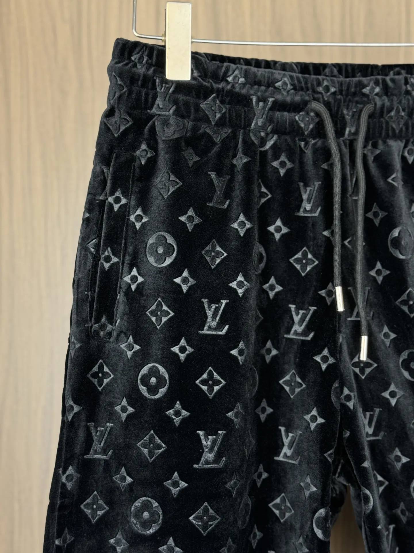 Monogram Flocked Velvet Shorts D13511271 — view 4