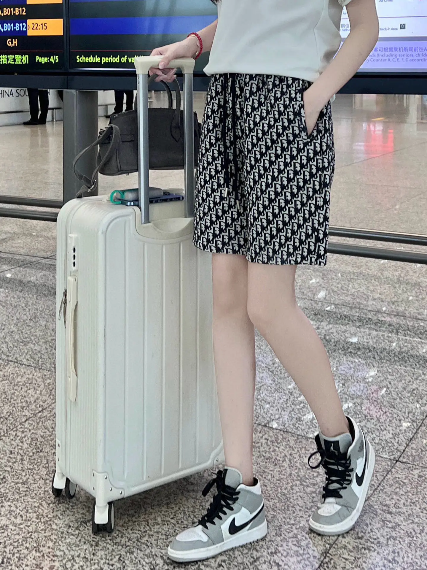 Oblique Jacquard Knit Shorts D13511268 — view 8