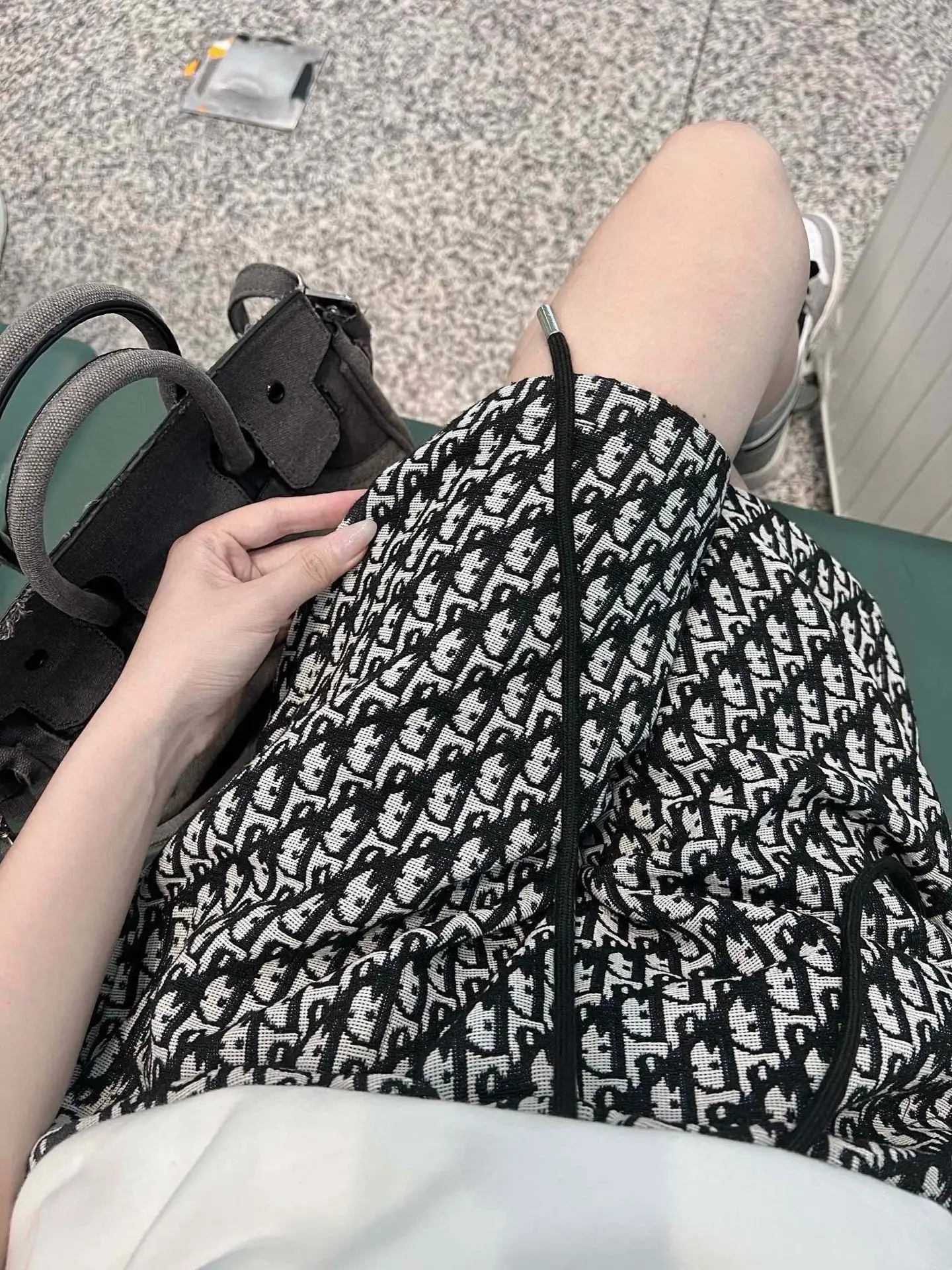 Oblique Jacquard Knit Shorts D13511268 — view 9