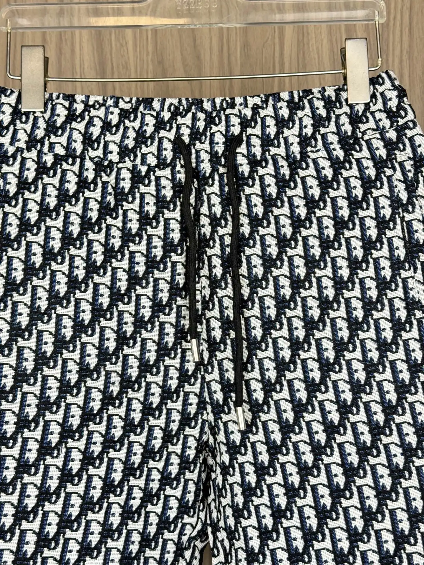 Oblique Jacquard Knit Shorts D13511269 — view 3