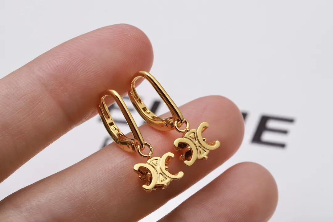Triomphe Logo Drop Earrings D13517318 — view 5