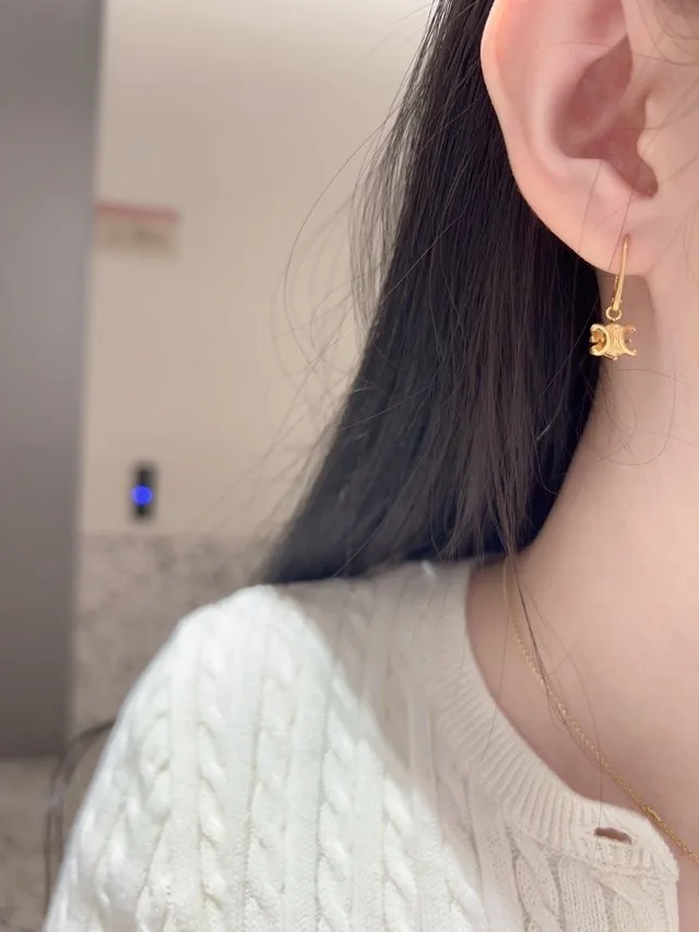 Triomphe Logo Drop Earrings D13517318 — view 9