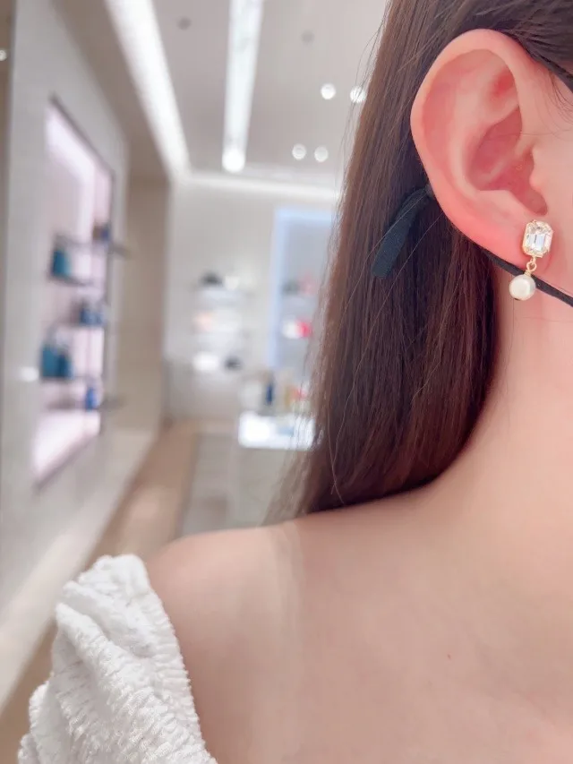 Asymmetric Crystal and Pearl Drop Earrings D13517278 — view 9