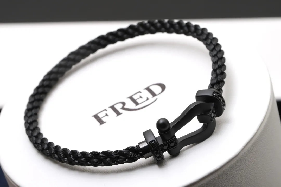 Force 10 Matte Black Horseshoe Bracelet D24017731 — view 3