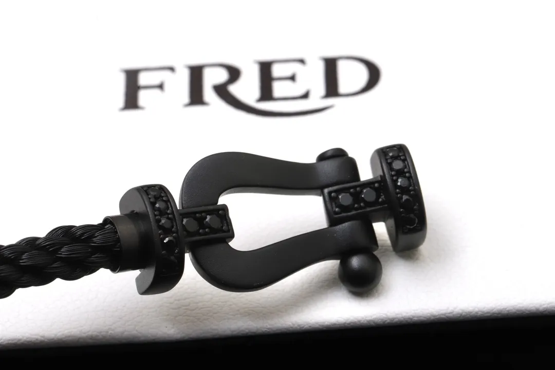 Force 10 Matte Black Horseshoe Bracelet D24017731 — view 5
