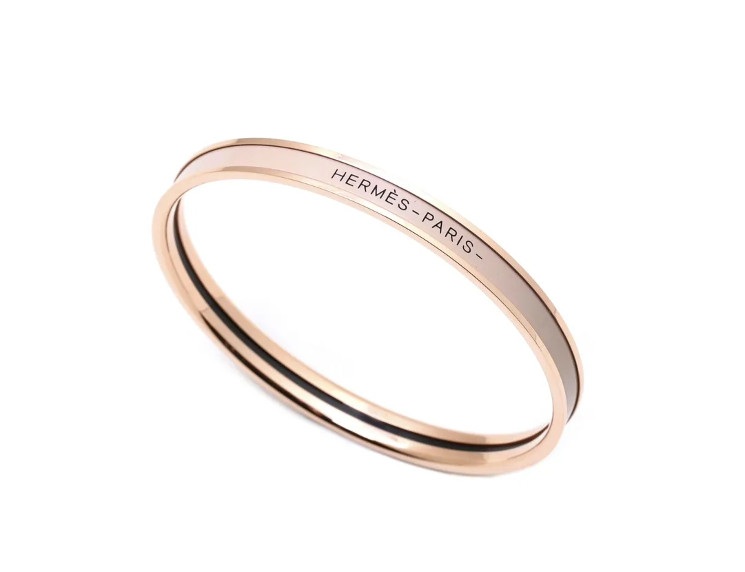 Uni Narrow Enamel Bangle D15517546 — view 2