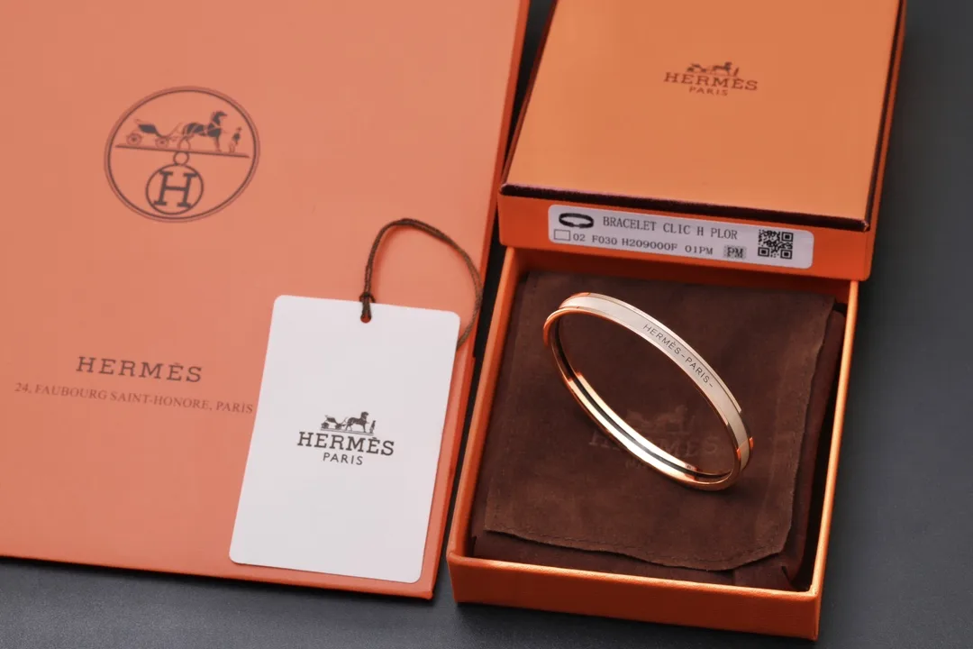 Uni Narrow Enamel Bangle D15517546 — view 4