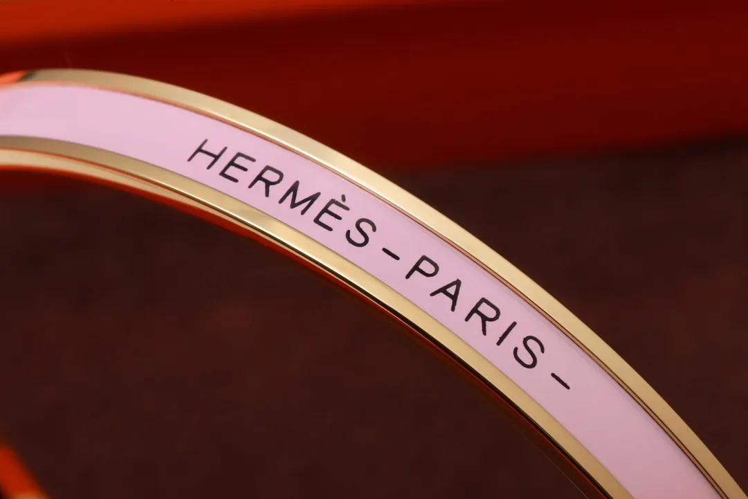 Narrow Enamel Bangle Bracelet D15517556 — view 5