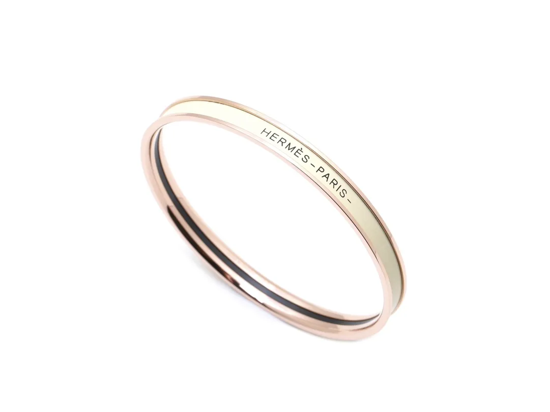 Narrow Enamel Bangle in Rose Gold D15517545 — view 2