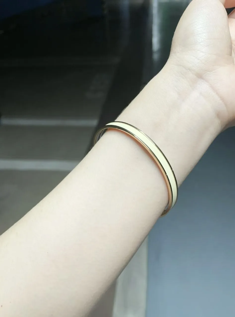 Narrow Enamel Bangle in Rose Gold D15517545 — view 8