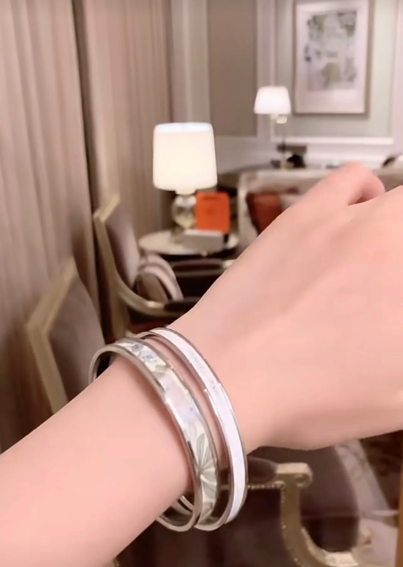 Narrow Enamel Bangle Bracelet D15517540 — view 8