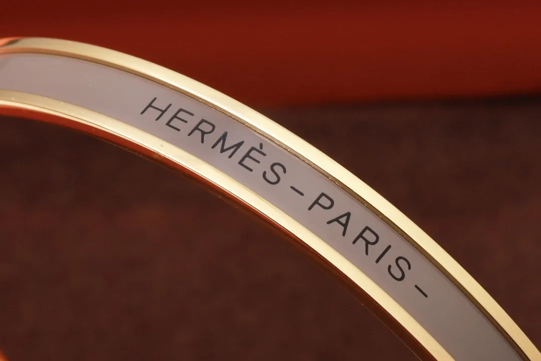Narrow Enamel Bangle Bracelet D15517558 — view 5