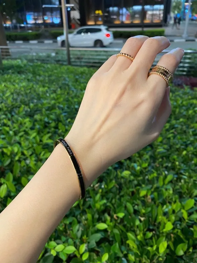 Narrow Enamel Bangle Bracelet D15517554 — view 9