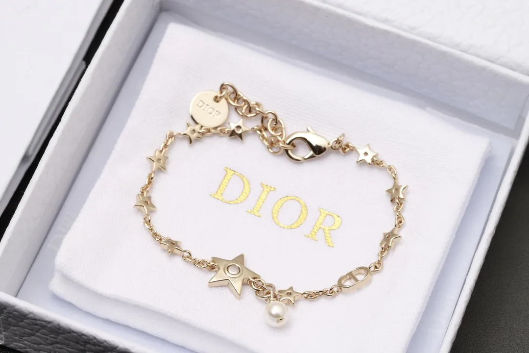Star and Pearl Charm Bracelet (Gold-Plated Brass) D13517734 — view 3