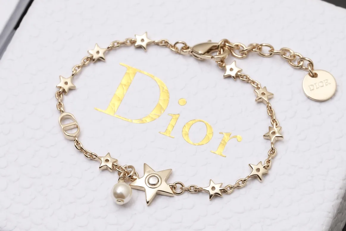 Star and Pearl Charm Bracelet (Gold-Plated Brass) D13517734 — view 7