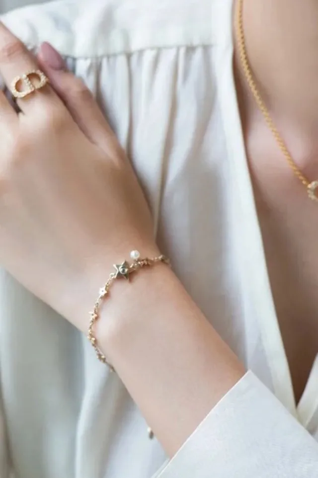 Star and Pearl Charm Bracelet (Gold-Plated Brass) D13517734 — view 8
