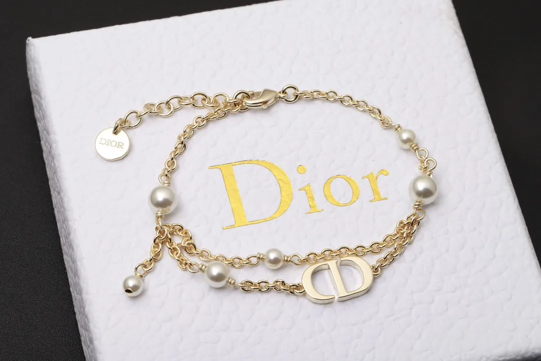 CD Logo Faux Pearl Tassel Bracelet (Brass) D14017469 — view 4