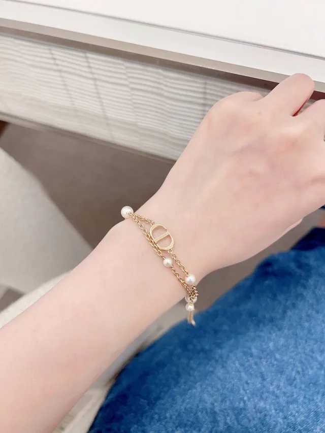CD Logo Faux Pearl Tassel Bracelet (Brass) D14017469 — view 7