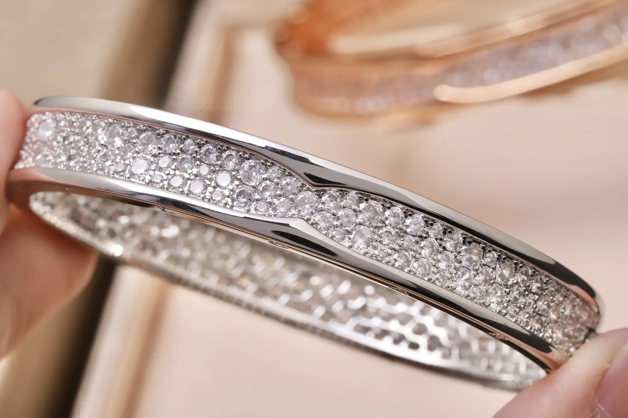 B.zero1 Rock Pave-Set Bangle D19017676 — view 6