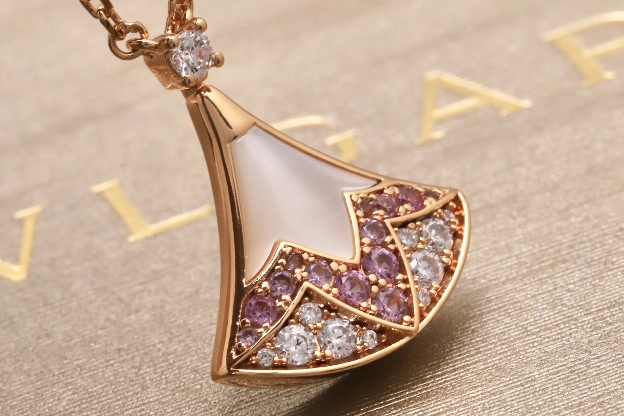 Divas' Dream Qixi Limited Edition Pendant Necklace D24016973 — view 6