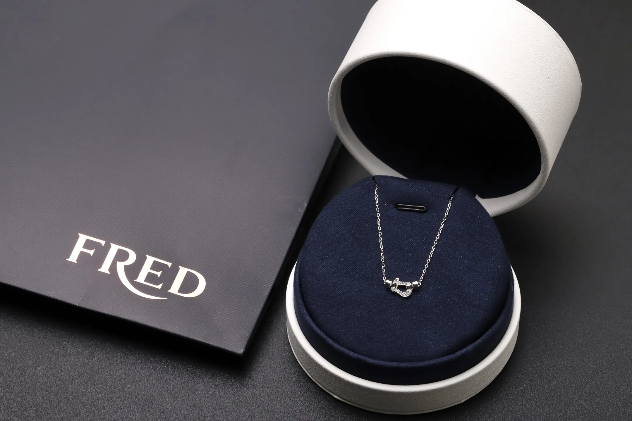 Horseshoe Buckle Pendant Necklace (Sterling Silver) D15517333 — view 2