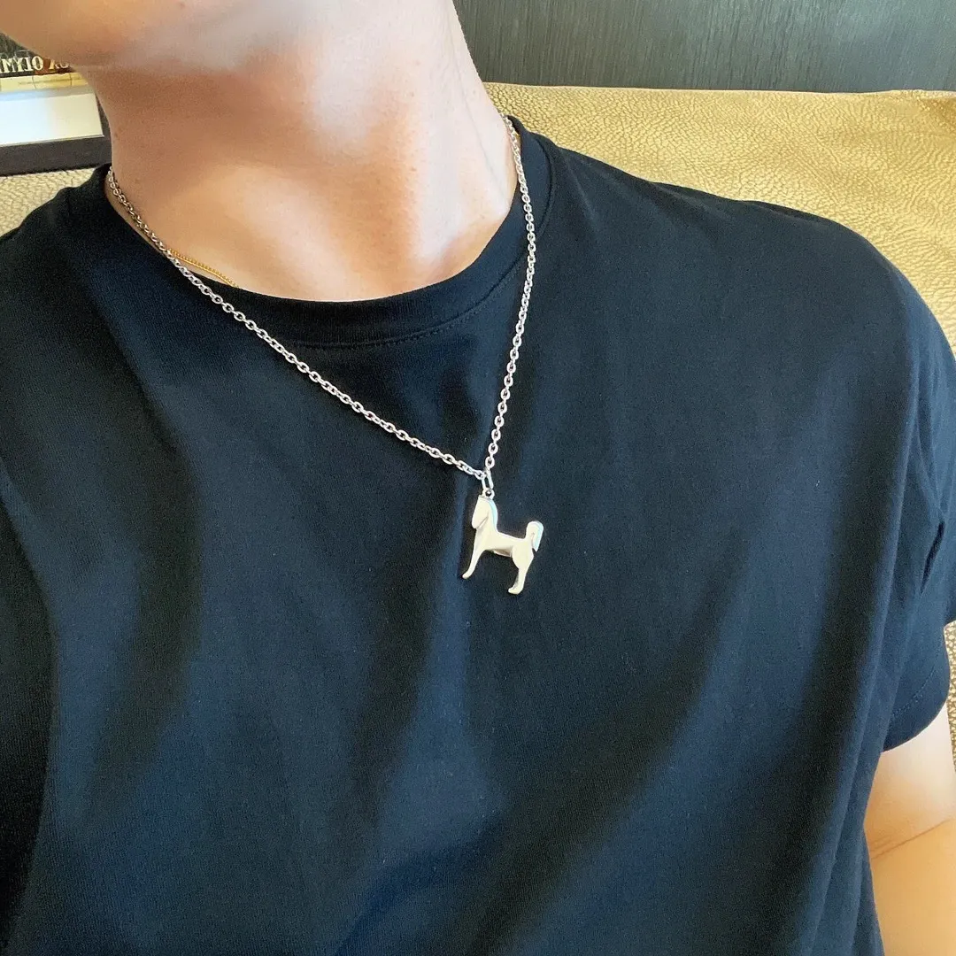 Brushed Metal Horse Pendant Necklace D14517712 — view 8