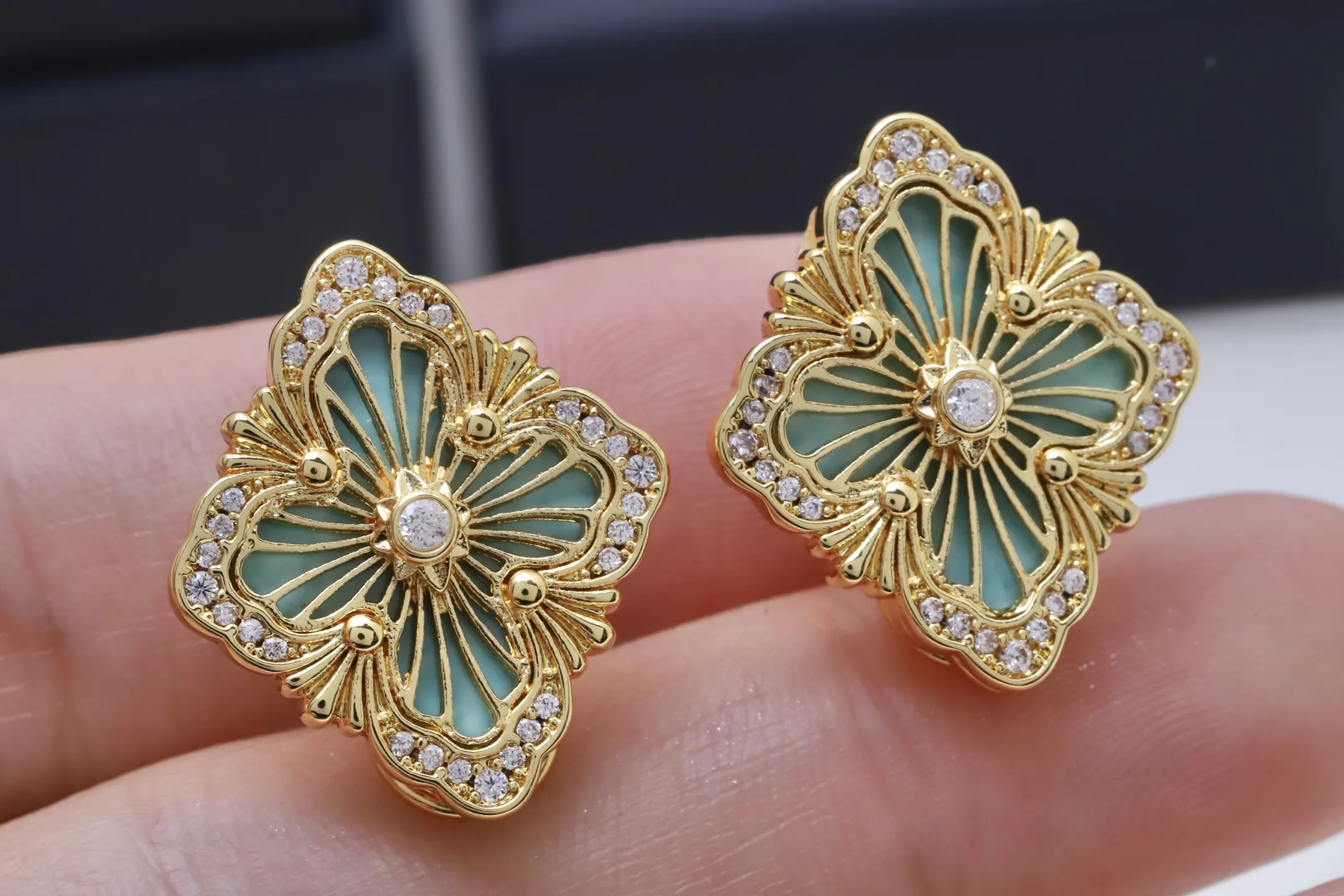 Opera Large Amazonite Earrings (Gold-Plated Brass) D13517614 — view 4