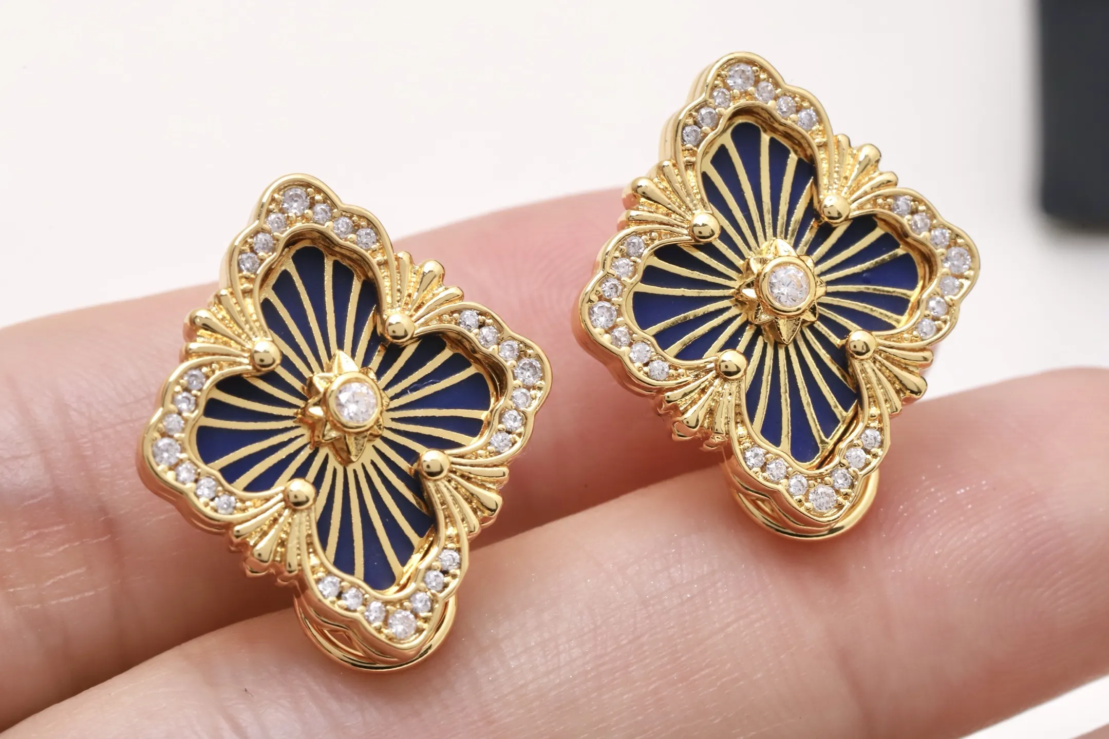 Opera Collection Rigato Engraved Earrings (Gold-Plated Brass) D13517613 — view 5