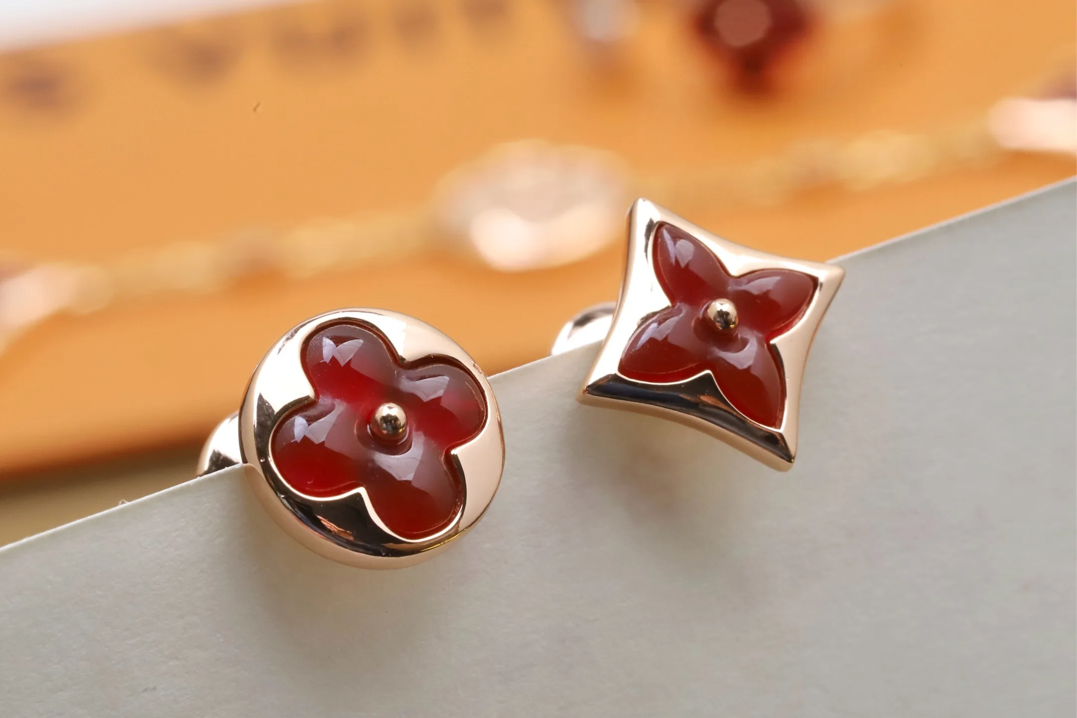 Color Blossom Sun Stud Earrings (Sterling Silver) D19517698 — view 7
