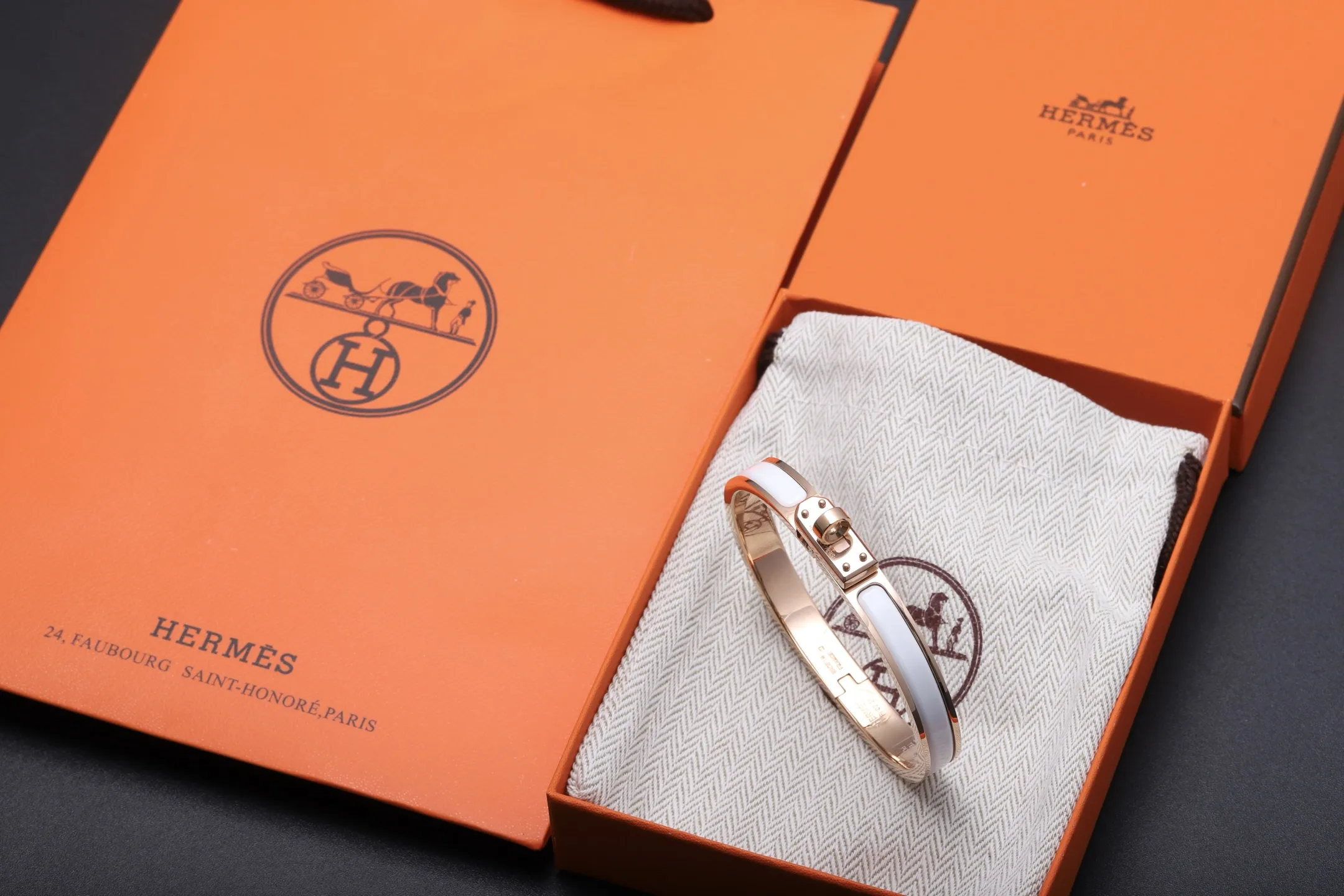 Hermès Mini Clic Kelly Bracelet D17017903 — view 2