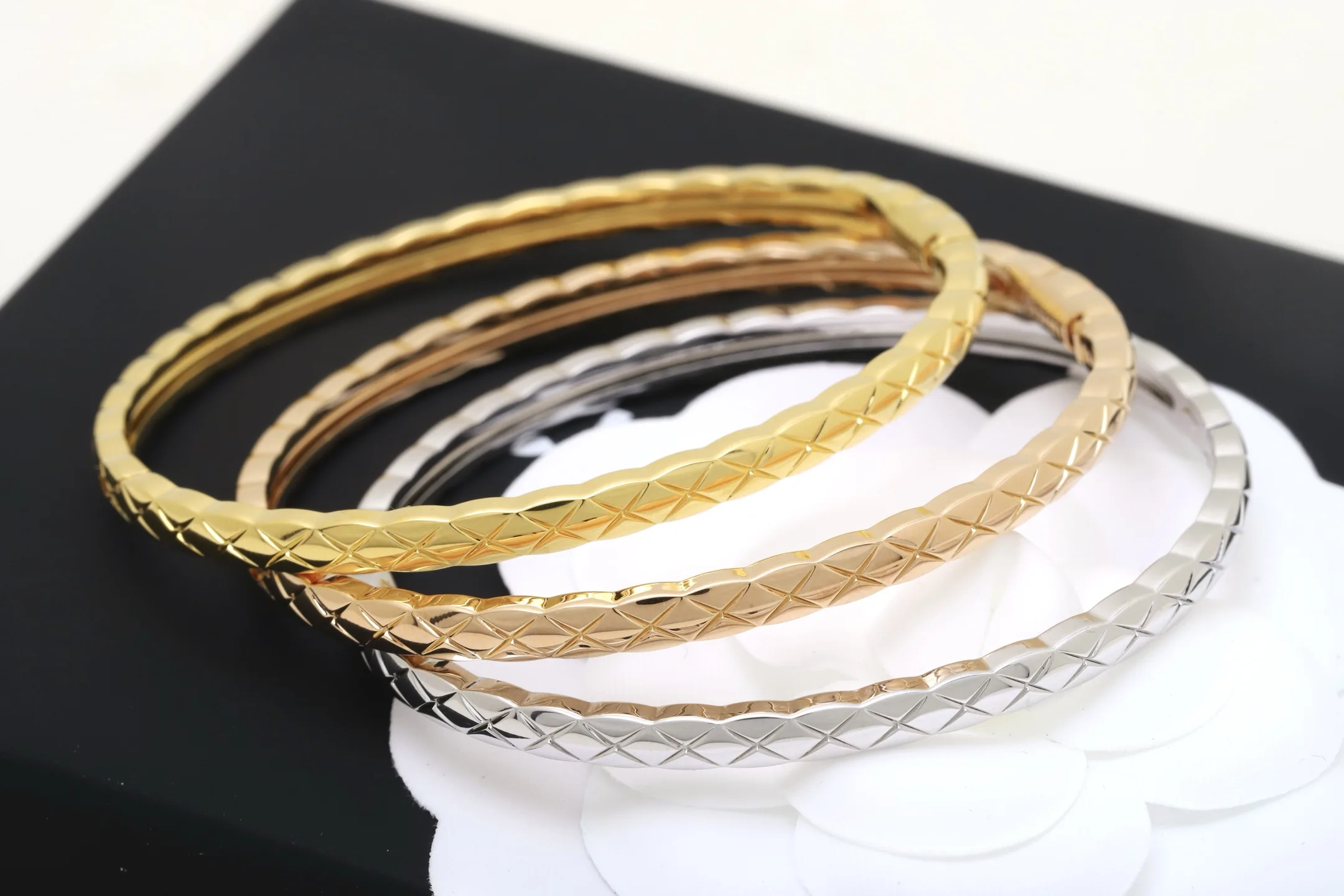 Coco Crush Quilted Bangle (Gold-Plated Brass) D21017619 — view 5