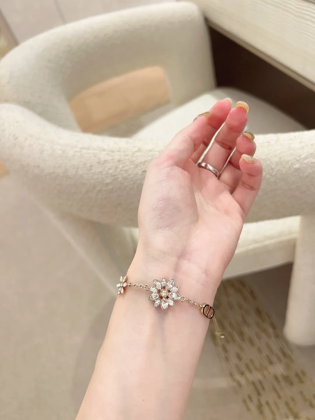 Sunflower CD Crystal Bracelet (Gold-Plated Brass) D13517182 — view 9