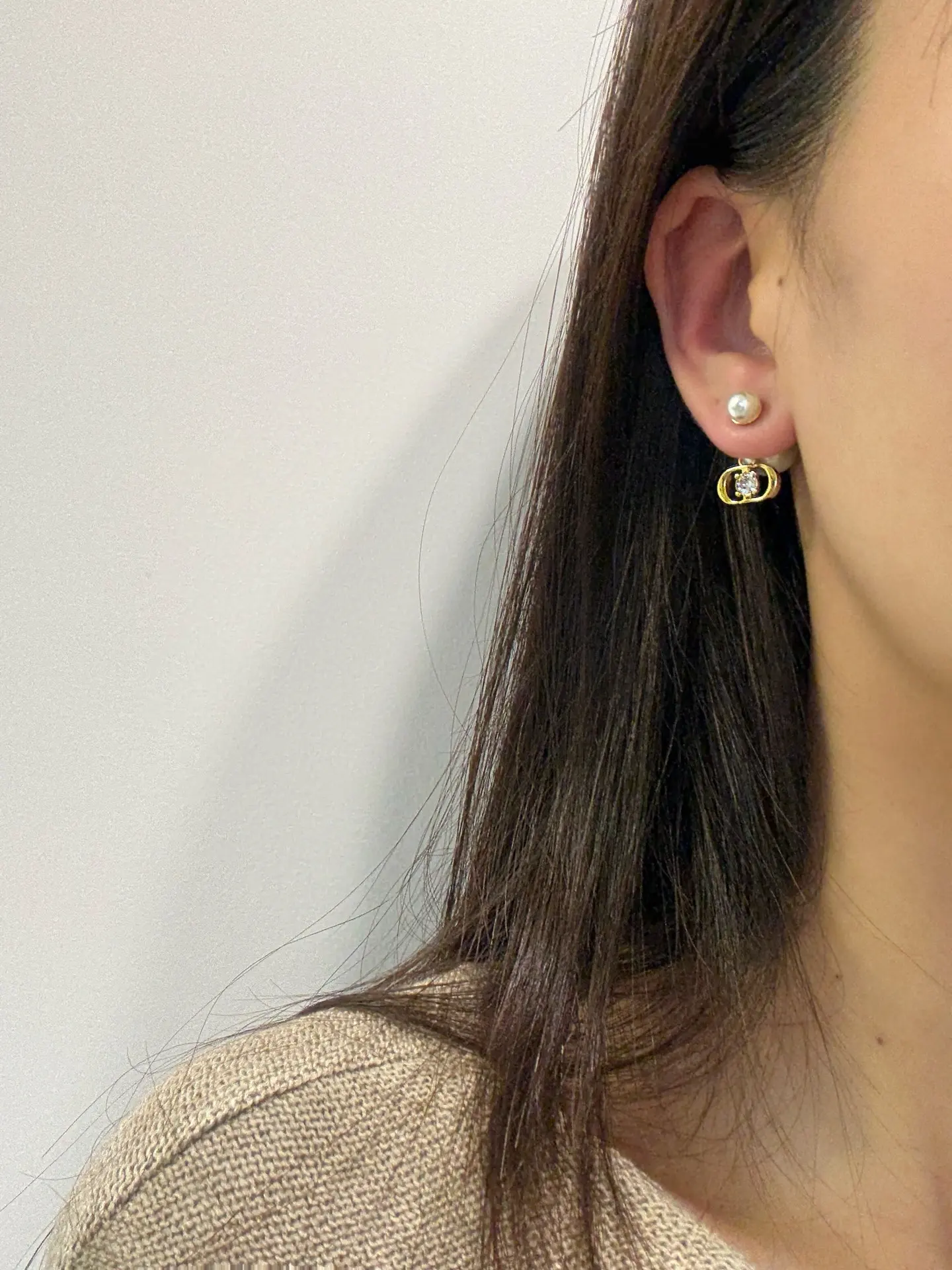 CD Navy Resin Pearl and Crystal Earrings D14017480 — view 8