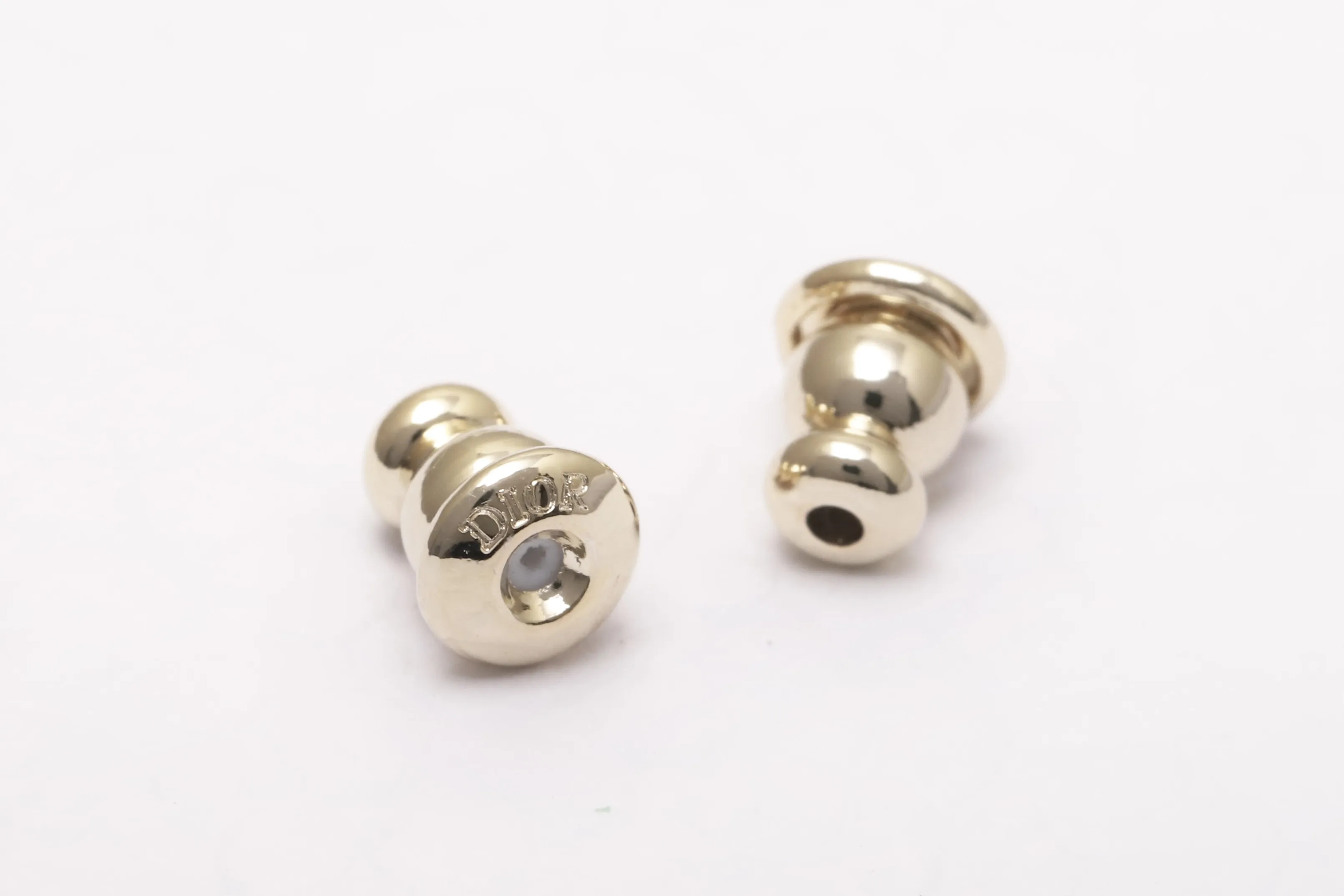 Chardons Asymmetric Floral Pearl Drop Earrings D14017483 — view 7