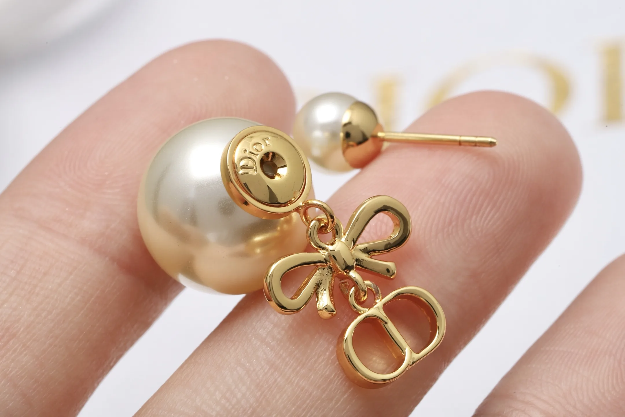 Dior Tribales Bow and CD Pendant Earrings D12016581 — view 6