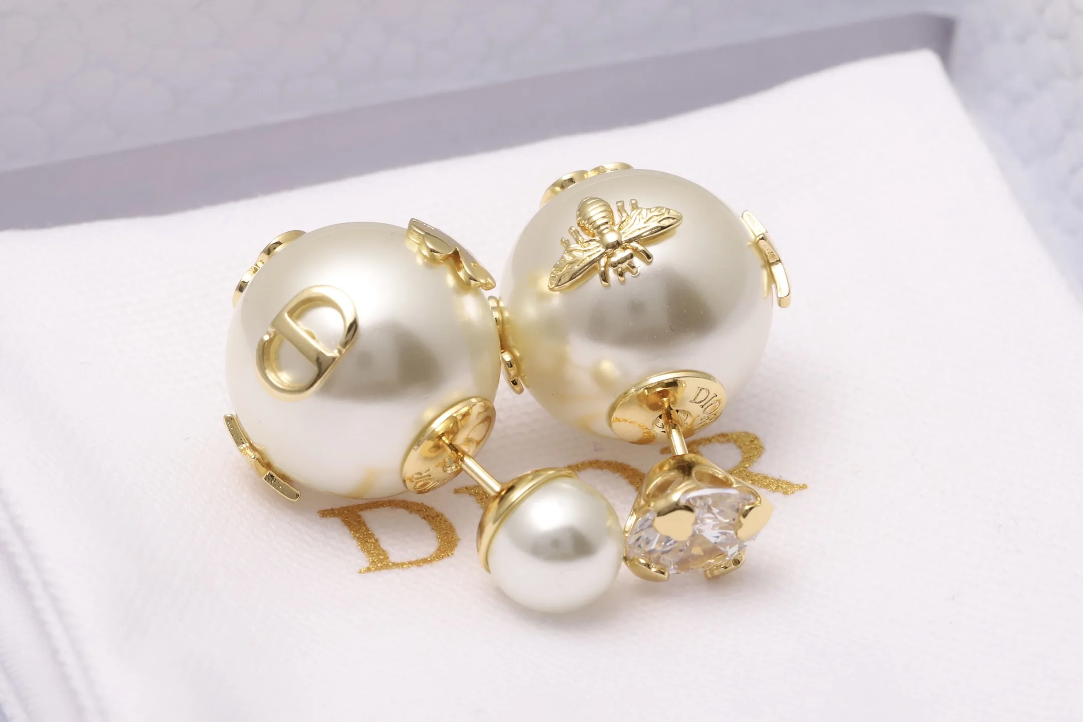 Tribales Resin Pearl and Crystal Earrings D14017105 — view 3
