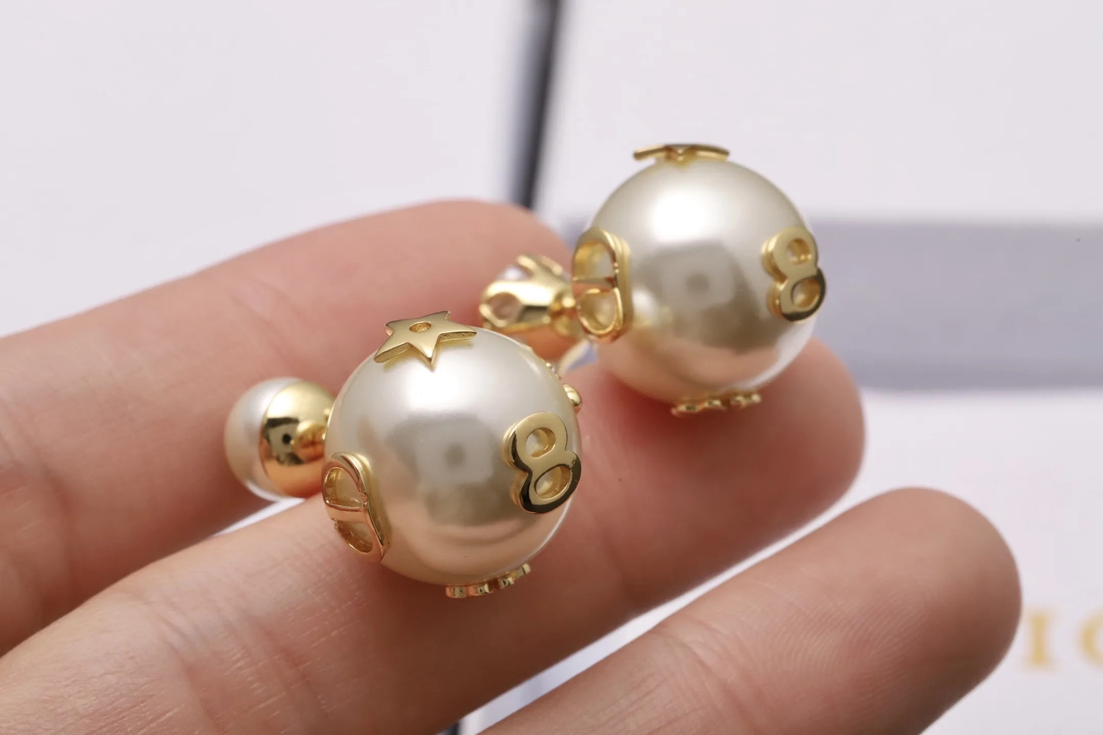 Tribales Resin Pearl and Crystal Earrings D14017105 — view 5