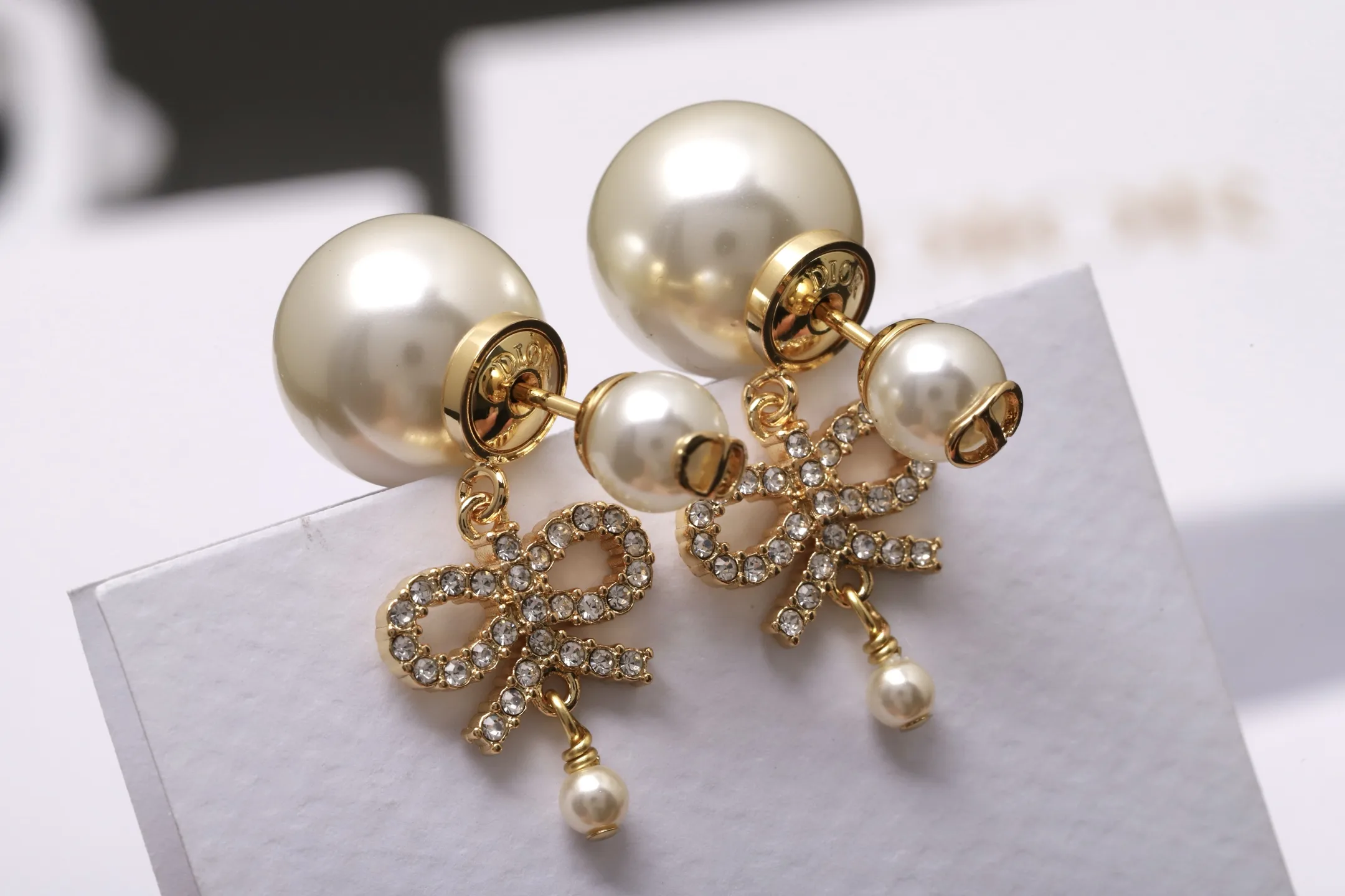 Dior Tribales Bow Pendant Earrings D12517538 — view 4