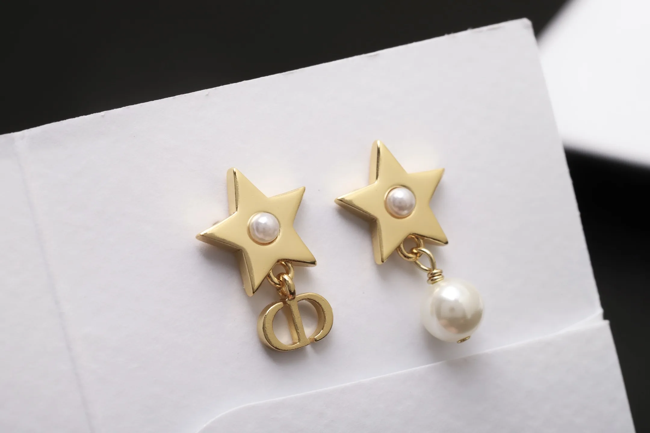 Asymmetric Star and Pearl Drop Earrings D13517610 — view 4