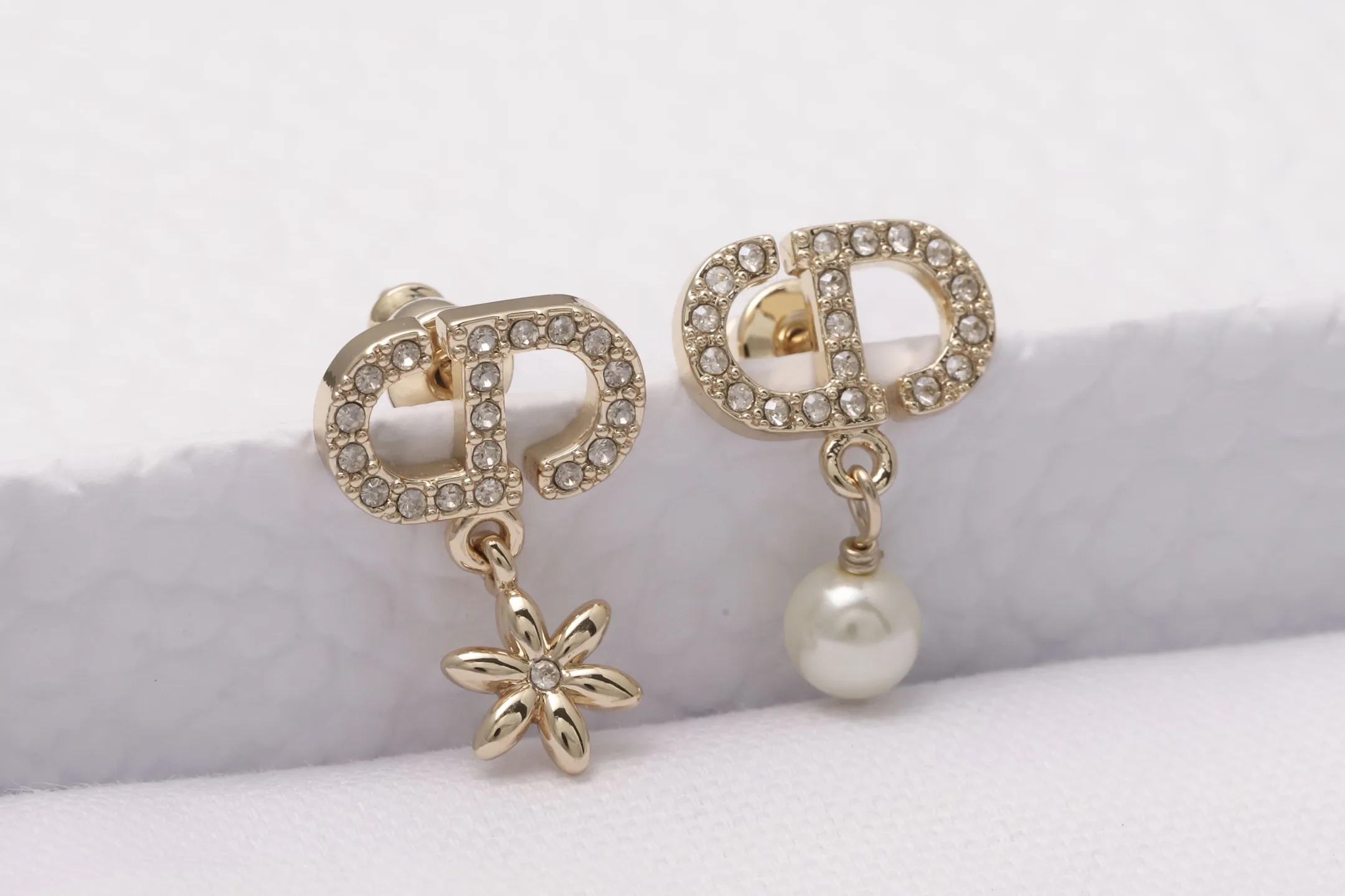 CD Logo Crystal and Pearl Drop Earrings D13517246 — view 4