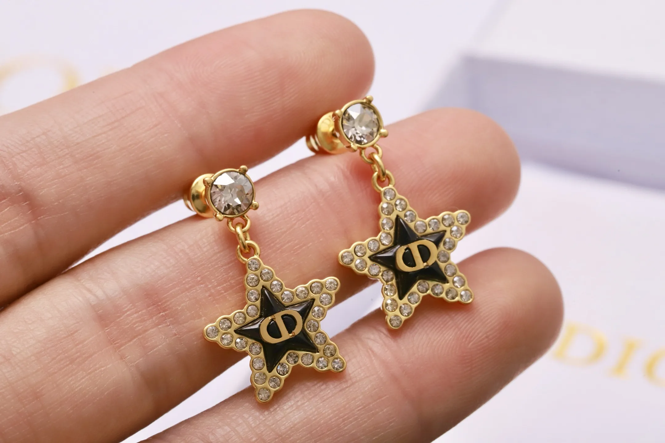 Star CD Crystal Drop Earrings D14017219 — view 4