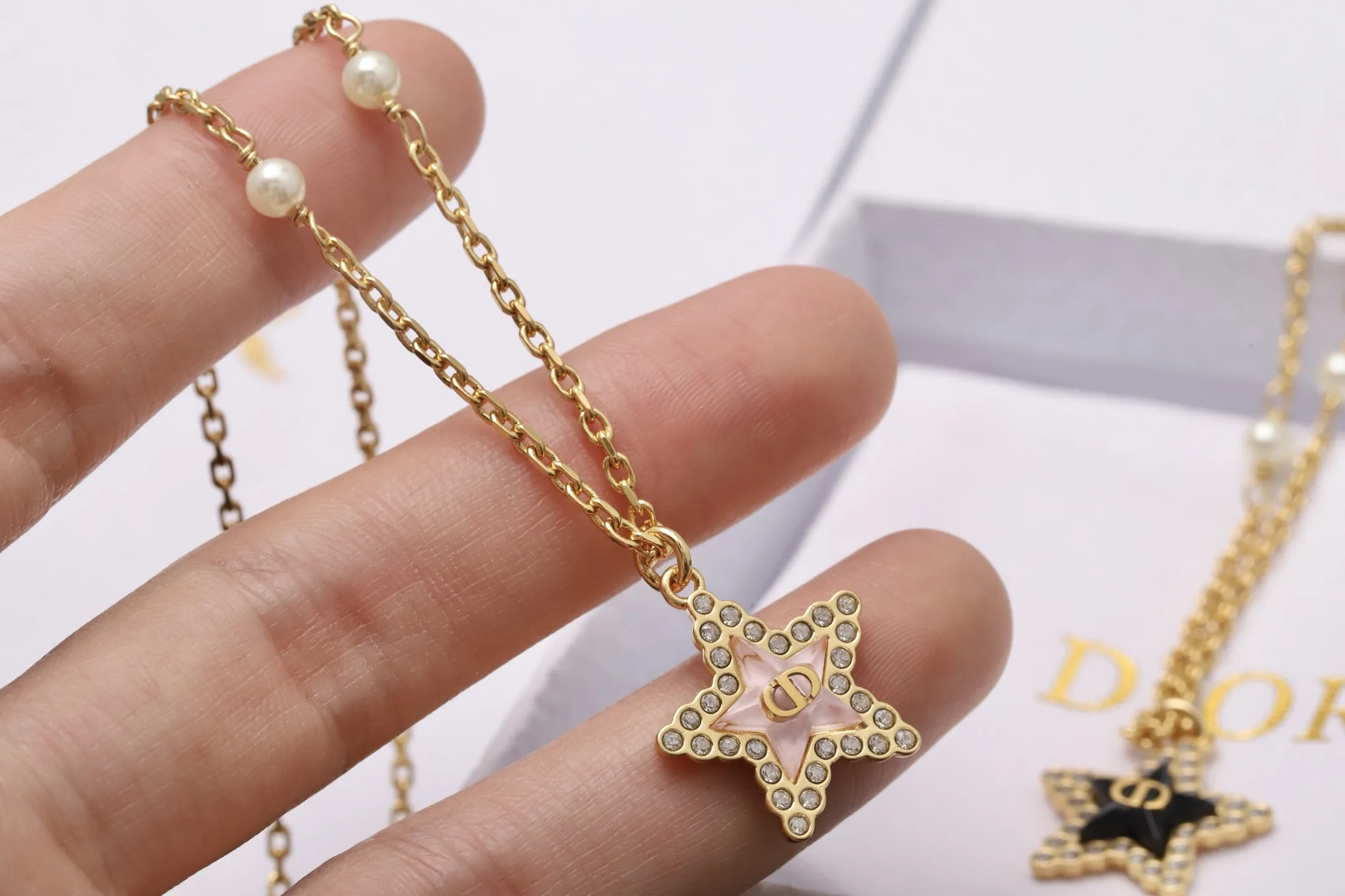 Star Pendant Crystal Necklace D14017221 — view 5