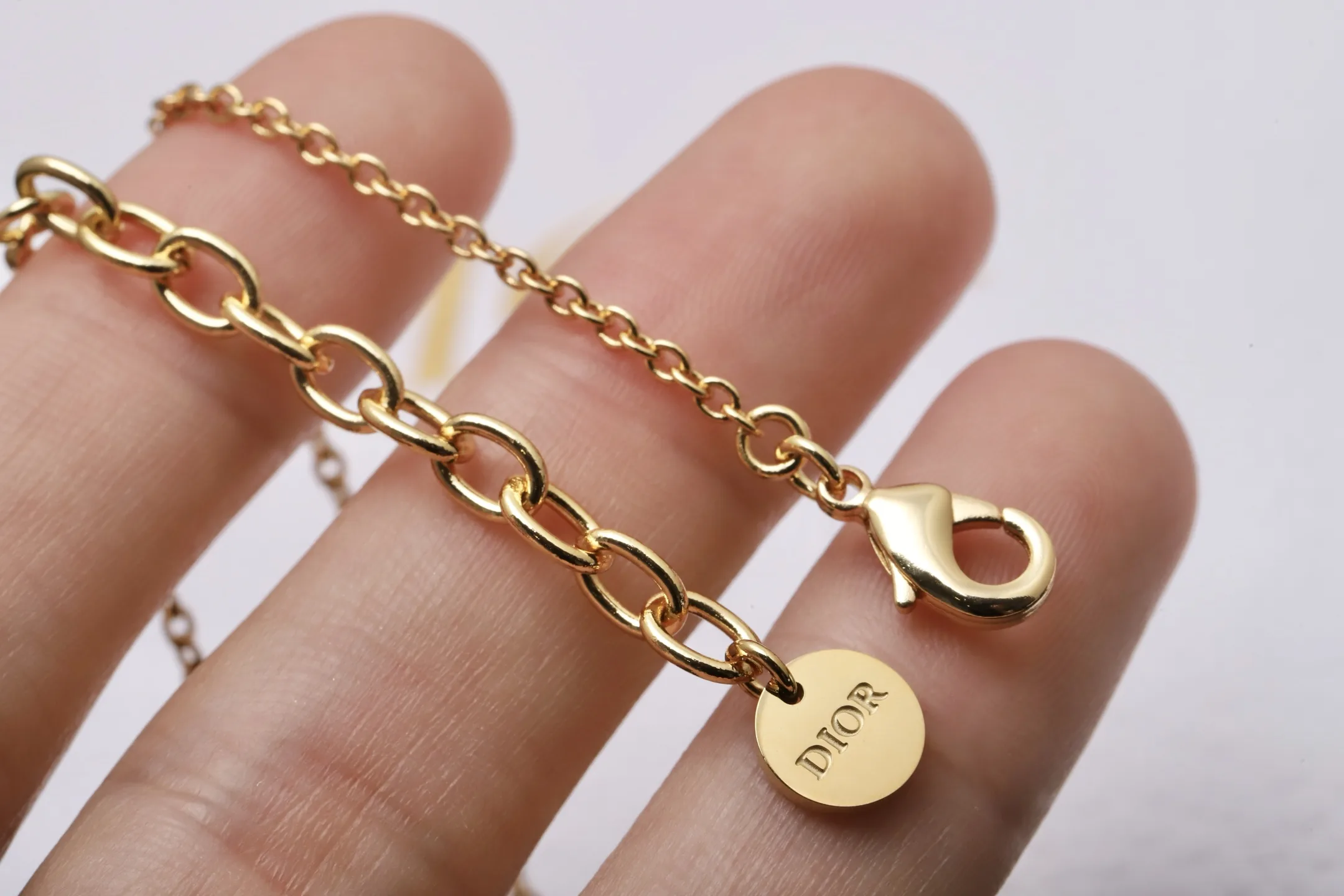 Le Nœud de Dior Bow Pendant Necklace D11517528 — view 6