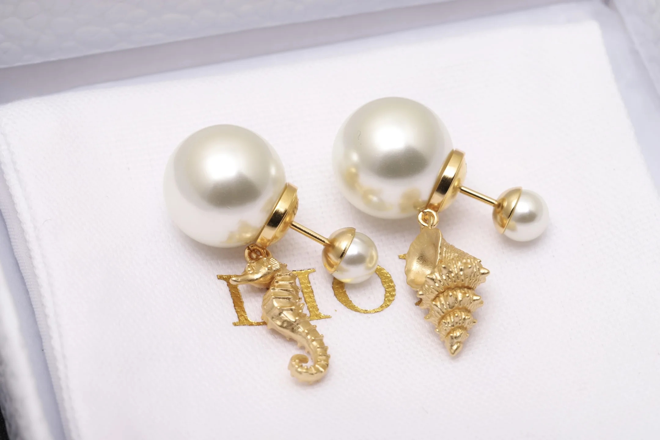Dior Tribales Seahorse and Shell Earrings D13517502 — view 4