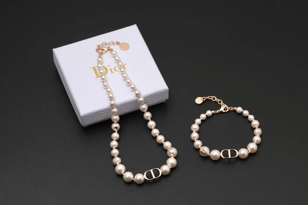 CD Logo Graduated Pearl Choker Necklace D17016770 — view 3