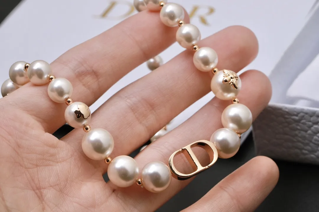 CD Logo Graduated Pearl Choker Necklace D17016770 — view 5