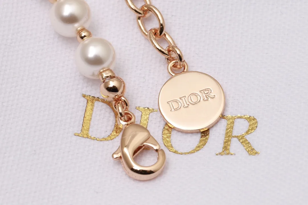 CD Logo Graduated Pearl Choker Necklace D17016770 — view 7