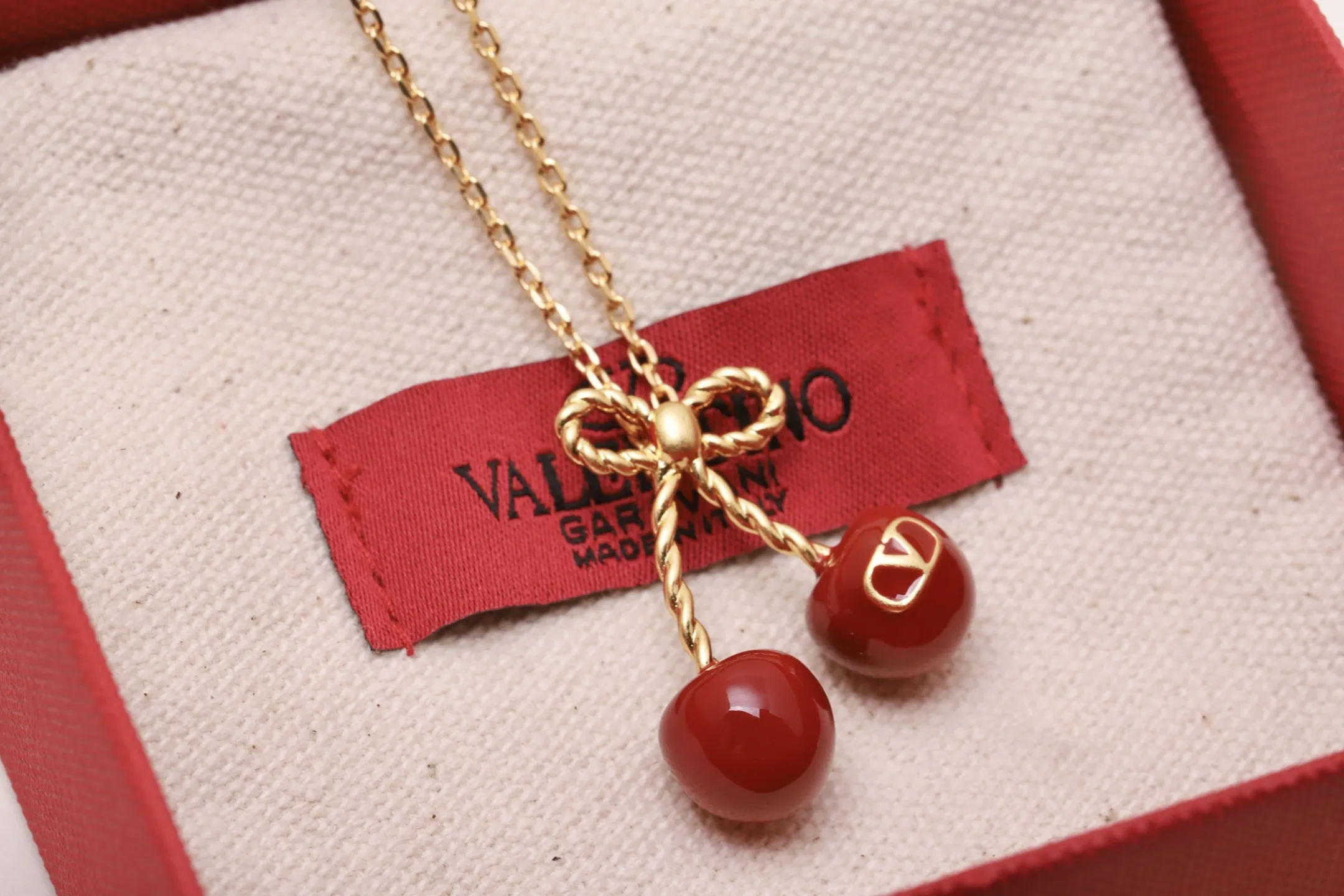 VLogo Cherryfic Enamel Pendant Necklace D13517493 — view 3